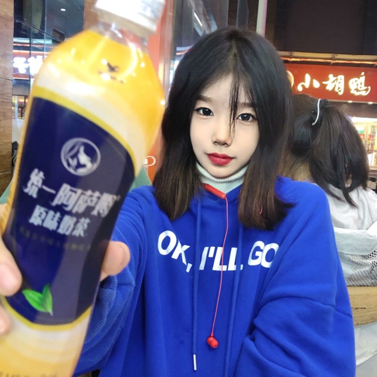 A Mia-湖北省·武汉市·硚口区-抖音 *** 快手 微博-钢琴十级 民族舞九级 目前在学爵士舞
学设计专业
我比较喜欢拍照 身边的朋友也比较喜欢帮我拍
净身高163 有品味 体重84斤
大多数风格我都能驾驭得住
可以接丝袜高跟鞋 拍出来可像网图也可以像生