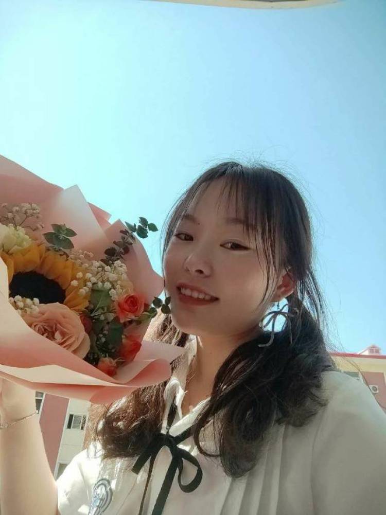 相日葵🌻-河北省·石家庄市·新乐市--本人喜欢穿搭和拍照,擅长拍照,会p图,接寄拍,测评、开箱、买家秀都可