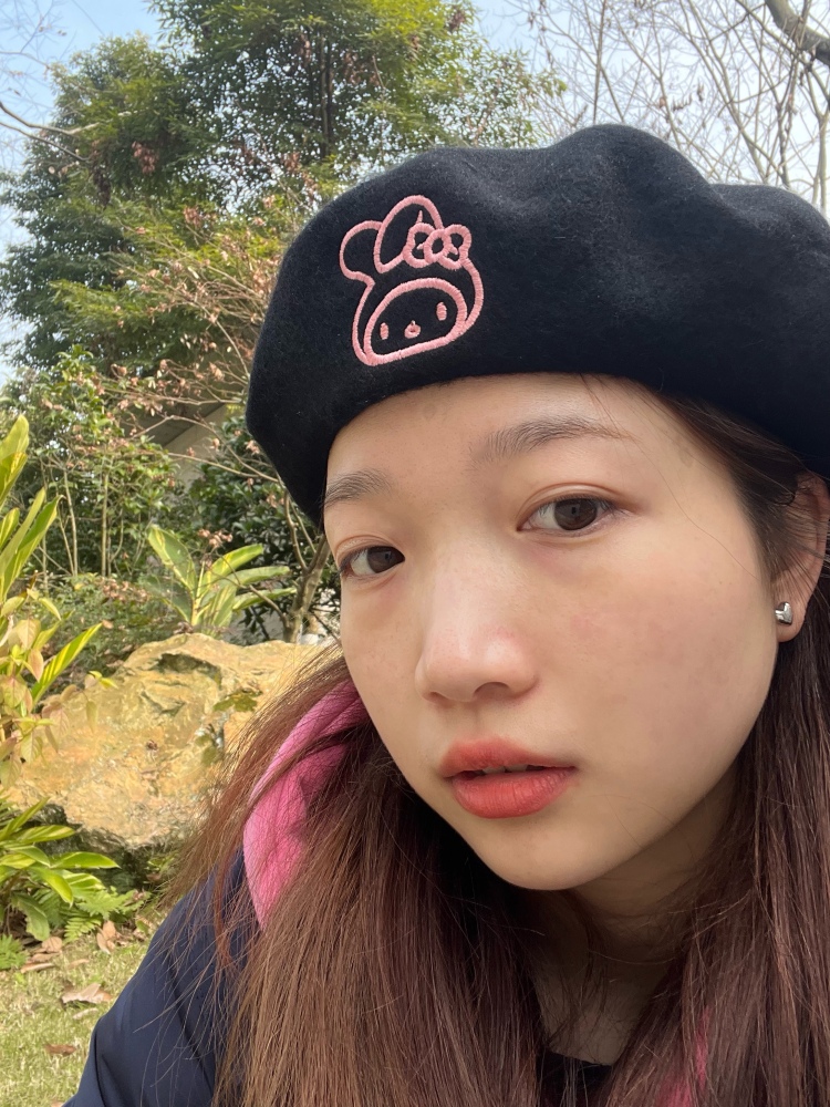 骆夏-重庆市·重庆市·璧山区-***-会拍照 会p图 做过正规平台模特 有专业素养 做过产品测评 种草 百变风格 轻松驾驭各种风格