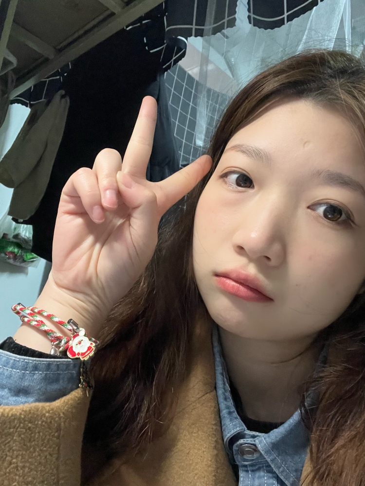 骆夏-重庆市·重庆市·璧山区-***-会拍照 会p图 做过正规平台模特 有专业素养 做过产品测评 种草 百变风格 轻松驾驭各种风格
