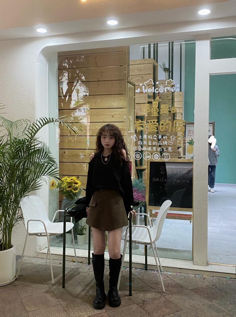 蔡不吃菜-广东省·汕头市·龙湖区-抖音***-在校大学生,160 48kg 喜欢拍照,🉑接寄拍,淘宝买家秀!!!!!!!!!