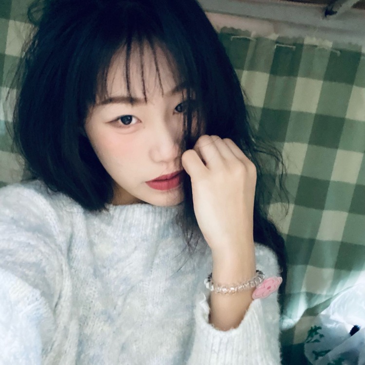 ll-江苏省·苏州市·常熟市--身高164体重92 学舞蹈的 之前是网红现在没玩了 拍照还可以 会p图 审美也还可以