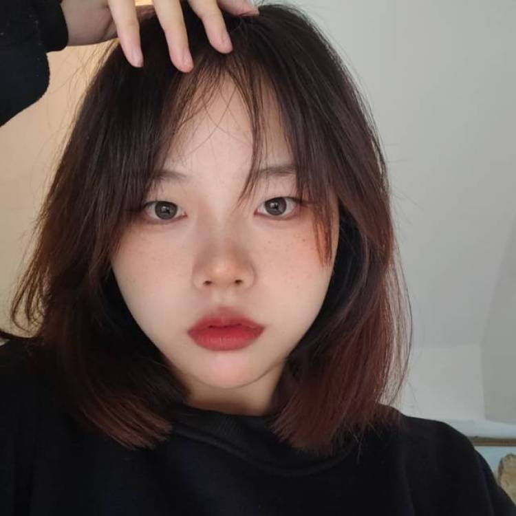 Fairy.-广东省·惠州市·惠城区-抖音微博***-个人一米六;体重四十五千克
喜欢自拍喜欢化妆,比较会穿搭
会修图p图。