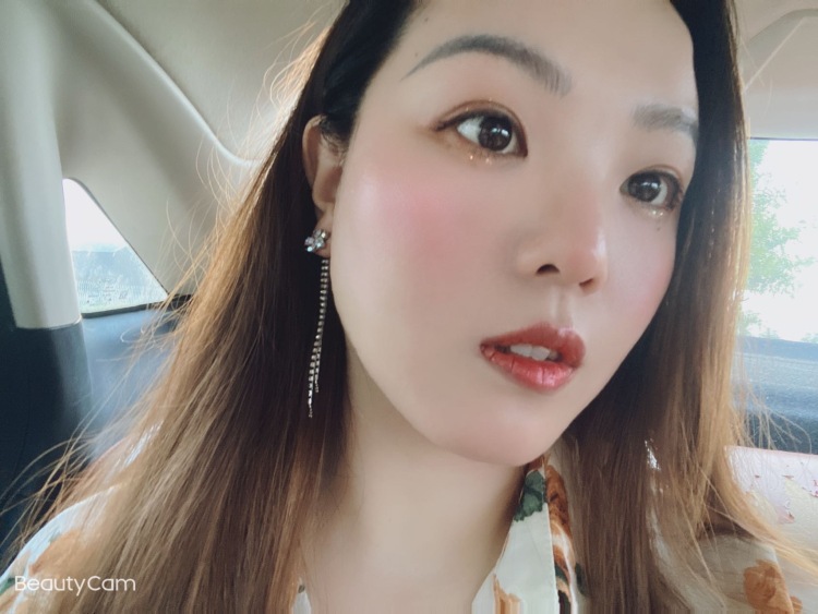 陈小妞💓-河南省·焦作市·武陟县-抖音 快手-会画画,会弹简单的儿歌,喜欢自己动手做手工,想找份兼职的工作,本人身高165体重130鞋子36 可以寄拍 瞳模 衣服裤子鞋子都可以