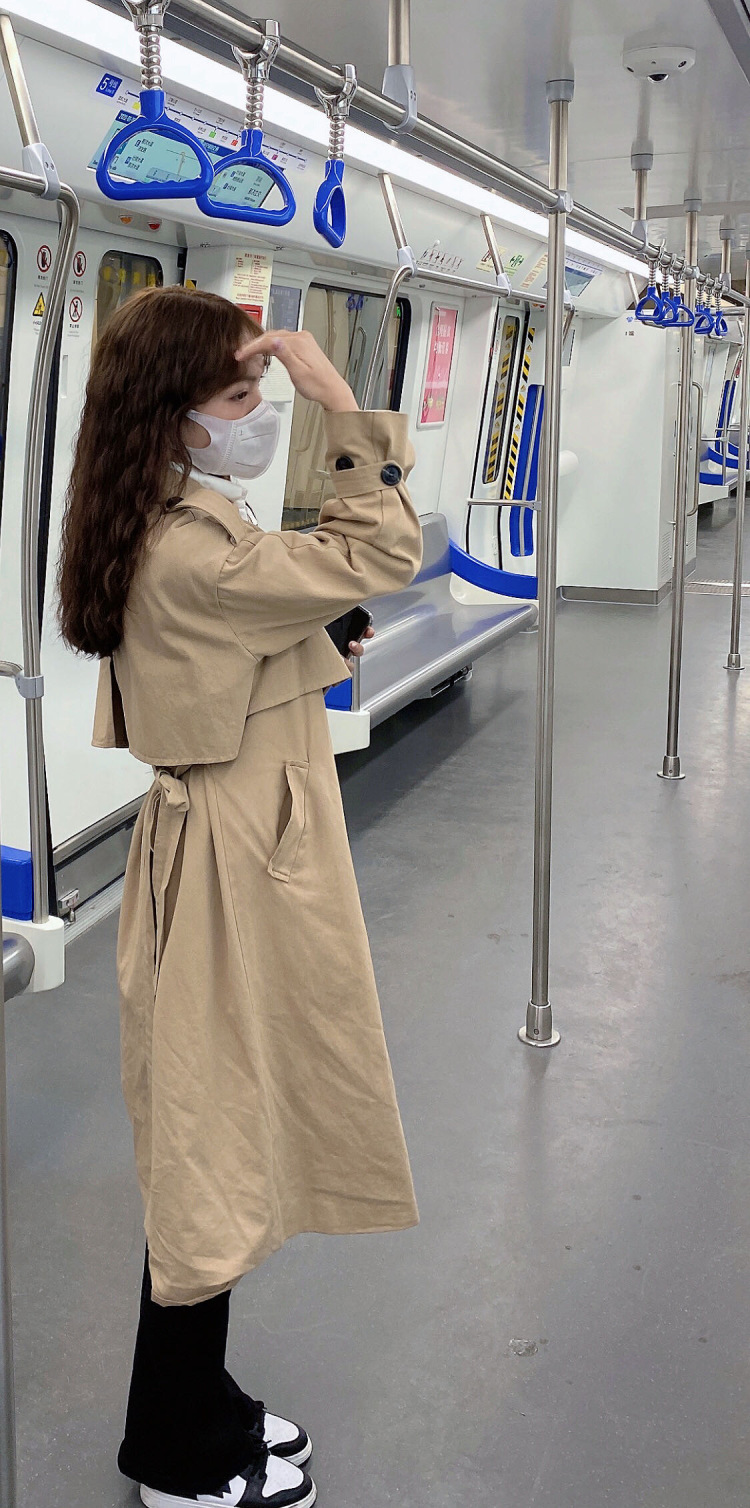 树莓咩🌳-广西壮族自治区·南宁市·良庆区--本人喜欢拍照,平时无聊就喜欢拍点拍照,会p图,调滤镜。偶尔拍拍首饰品。对镜自拍也喜欢。