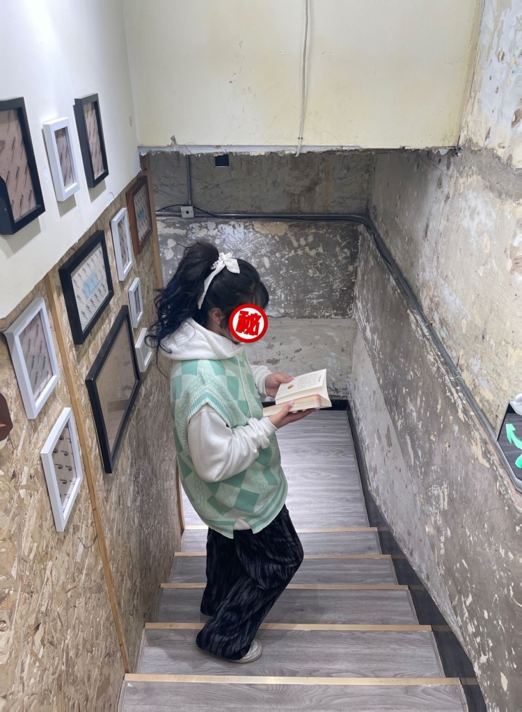大萌萌ai-河北省·承德市·隆化县-抖音 快手 -很擅长拍摄 可以接饰品 服装 之类的 也可以探店打卡
照片有出去玩拍的还有探店拍的