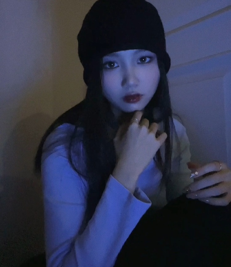 Lisa爱冒险💛-浙江省·温州市·龙湾区-抖音,***-素人模特,还是个学生没有经验平时也爱拍拍照,所以想尝试一下,拒绝暴露,可以接寄拍送拍,手模。(给个机会)