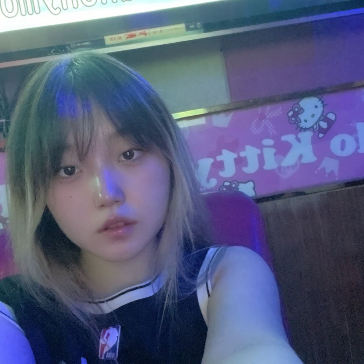 伊织木子-湖北省·武汉市·武昌区--买家秀,淘宝,寄拍模特都可接
喜欢拍照,有那么点修图技巧
风格倾向于冷酷风或者ins风
配饰包包服装百货都可