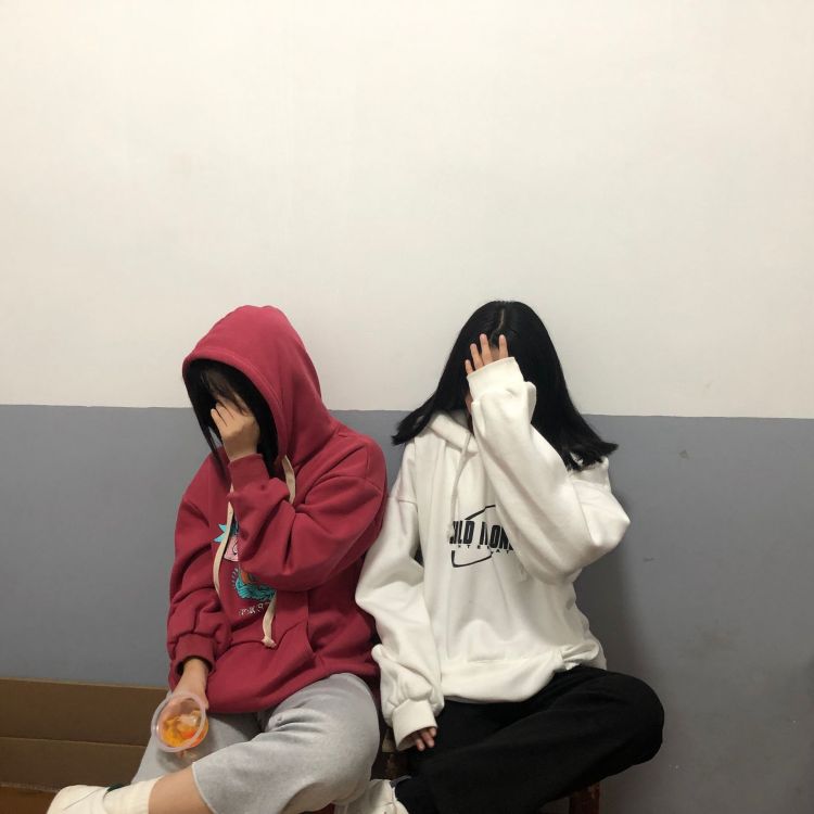 十二.-河南省·信阳市·平桥区--接买家秀，淘宝，拼多多，寄拍模特
喜欢拍照，有那么点修图技巧
风格倾向于高街风或者ins风
配饰包包服装鞋子都可
出图快