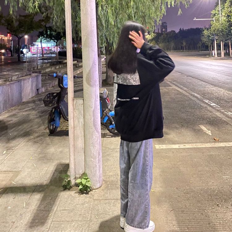 十二.-河南省·信阳市·平桥区--接买家秀，淘宝，拼多多，寄拍模特
喜欢拍照，有那么点修图技巧
风格倾向于高街风或者ins风
配饰包包服装鞋子都可
出图快