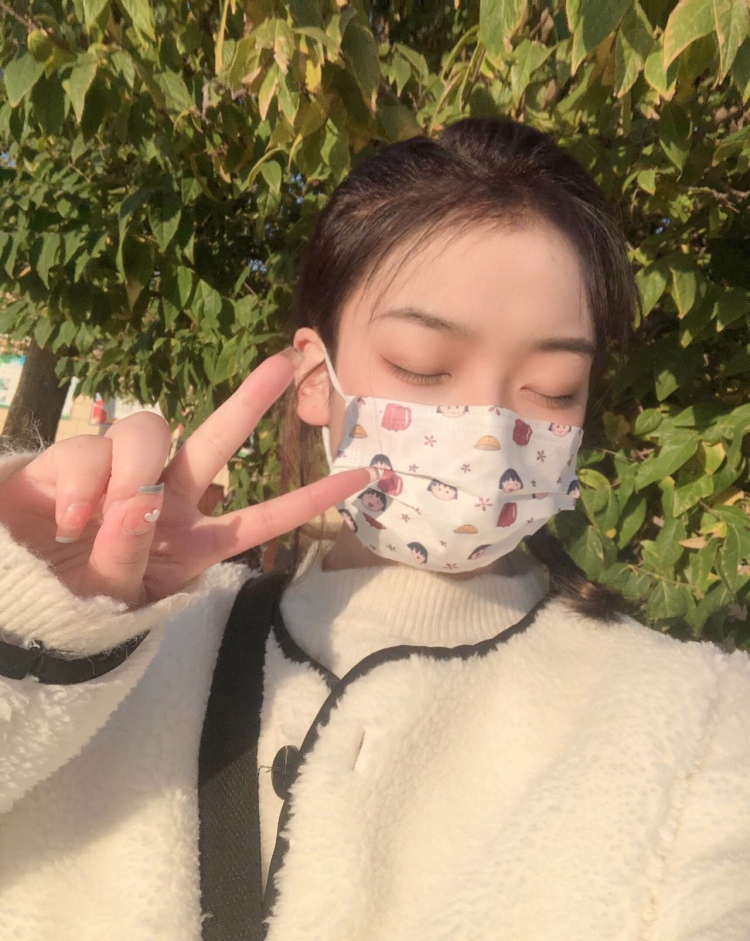 你的派大婷🐬-陕西省·宝鸡市·陈仓区--喜欢拍照📷 摄影
平时会买很多衣服 逛🍑宝
身高162 体重105