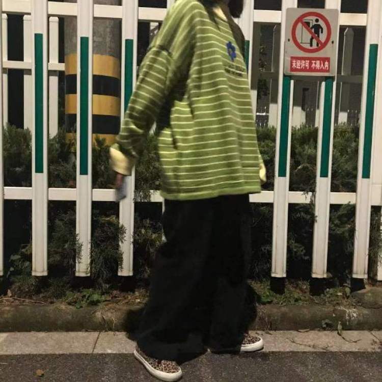 不要变胖-浙江省·绍兴市·诸暨市--淘宝种草带货 短视频推广流量高 穿搭风格多样 喜欢拍照 研究穿搭技巧