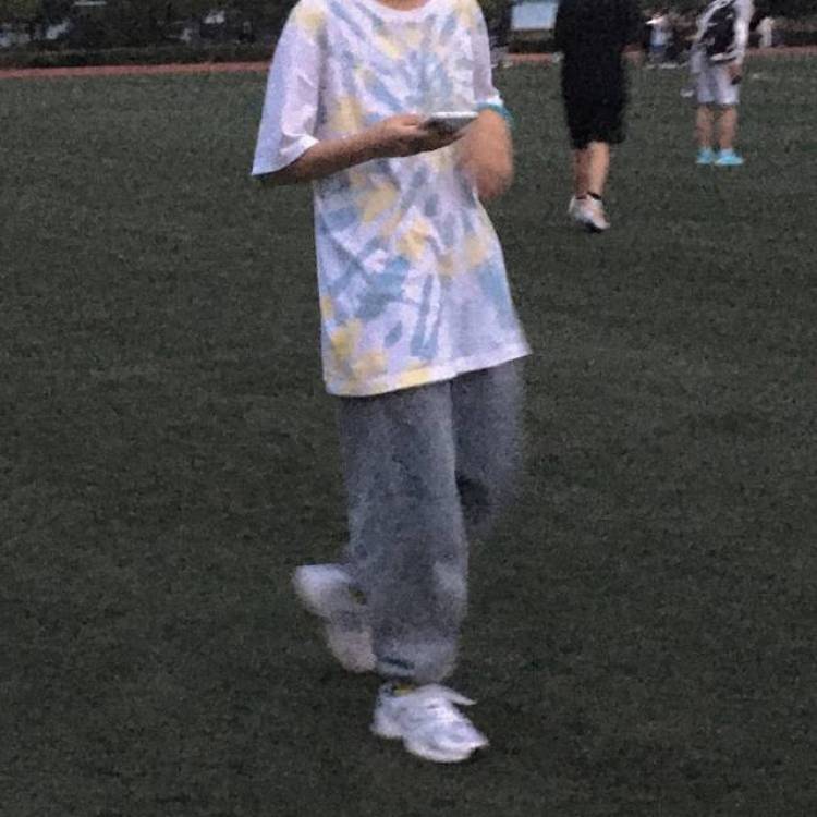 不要变胖-浙江省·绍兴市·诸暨市--淘宝种草带货 短视频推广流量高 穿搭风格多样 喜欢拍照 研究穿搭技巧