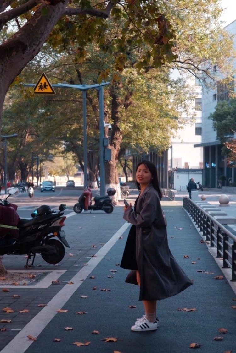 Sweety-江苏省·南通市·海安市--本人单眼皮
脸上有小些雀斑
身高体重161/52
会修图 有基本的shengb
接受寄拍 非诚勿扰