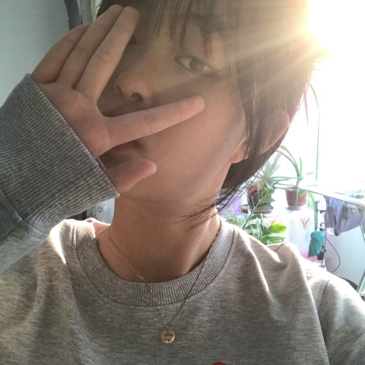 no col-辽宁省·大连市·金州区--最好是不露脸的,衣服价钱私,不退换的包邮给我,谢谢,希望可以长期合作!本人170
体重96