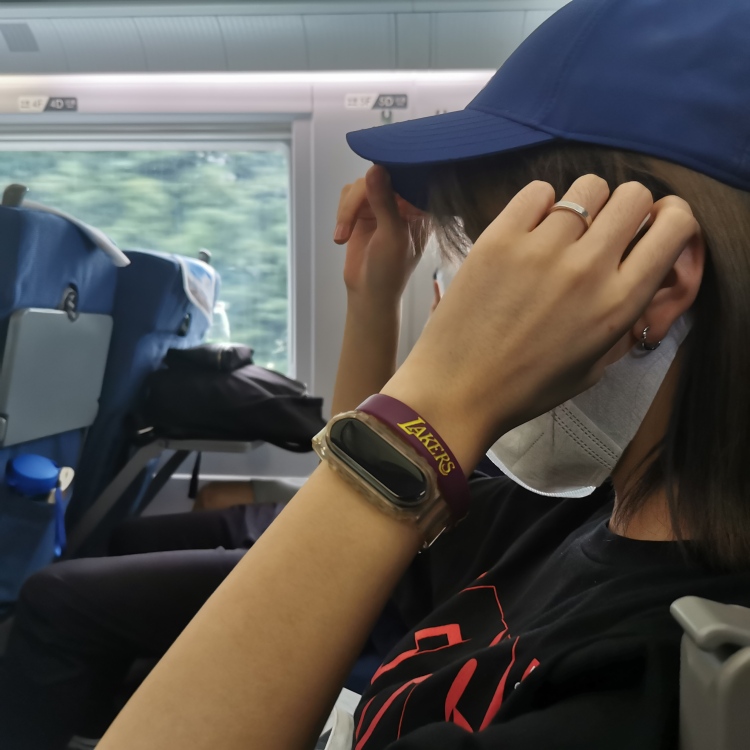 观锡妹妹-浙江省·绍兴市·诸暨市--做寄拍模特 可以给淘宝商家拍摄卖家秀或买家秀,会p图 可接服装类,包包类,化妆品类,美瞳类…
年龄:19
身高:168cm
体重:47kg
