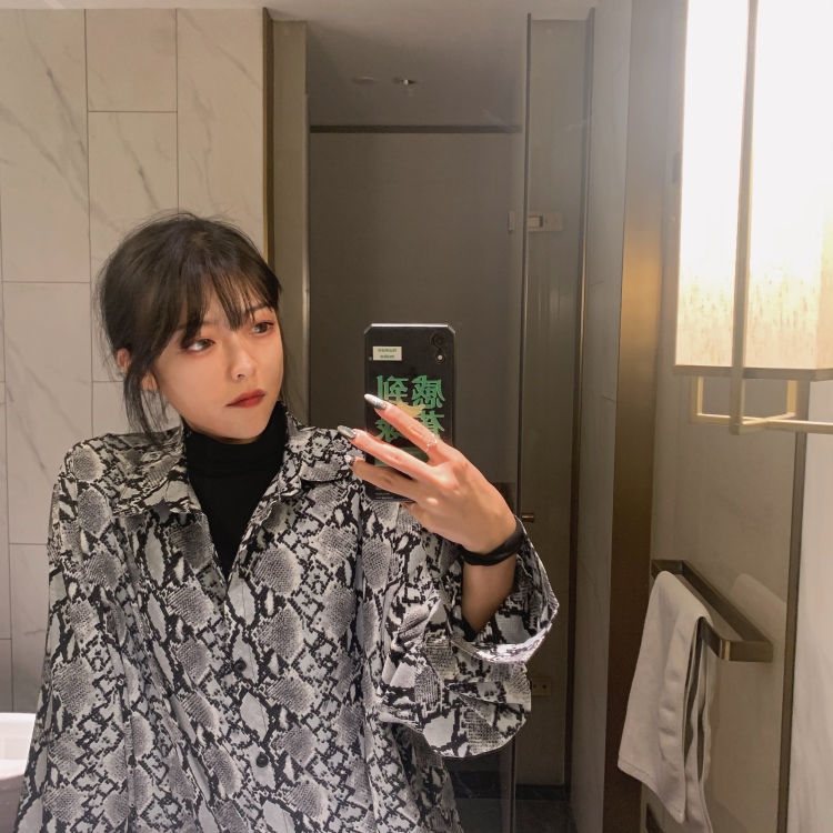 广岛欧尼 _ 💫-贵州省·黔东南苗族侗族自治州·凯里市-抖音|***-身高164 体重90斤 是舞蹈演员 平时喜欢拍照 拍视频 P照片