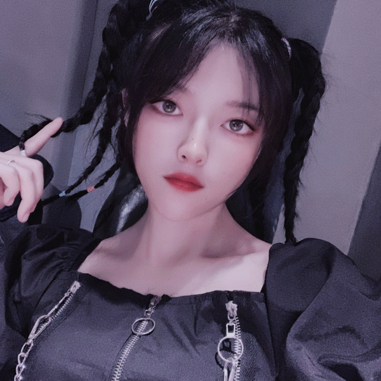 广岛欧尼 _ 💫-贵州省·黔东南苗族侗族自治州·凯里市-抖音|***-身高164 体重90斤 是舞蹈演员 平时喜欢拍照 拍视频 P照片