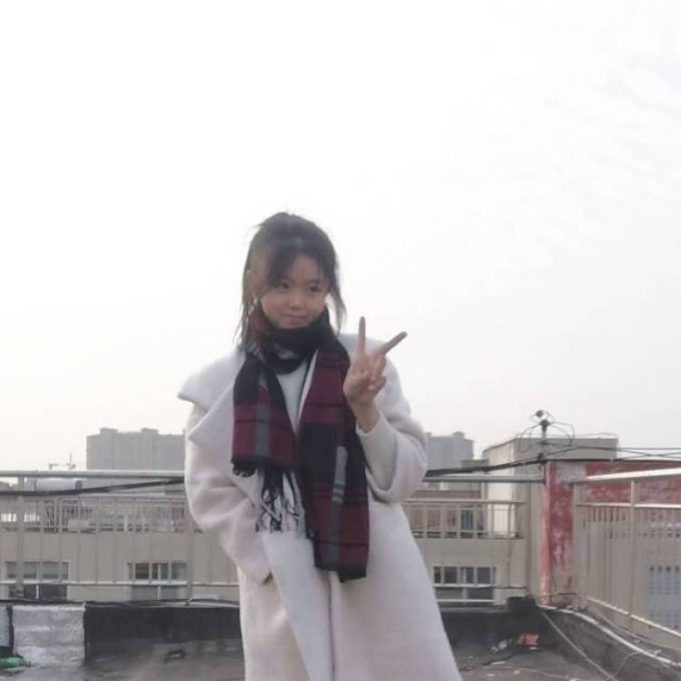 爱与海-河南省·焦作市·孟州市--舞蹈生,参加过许多演出
在快手,抖音都有账号,并且拥有很多粉丝
参加过模特培训
会走猫步,摆姿势