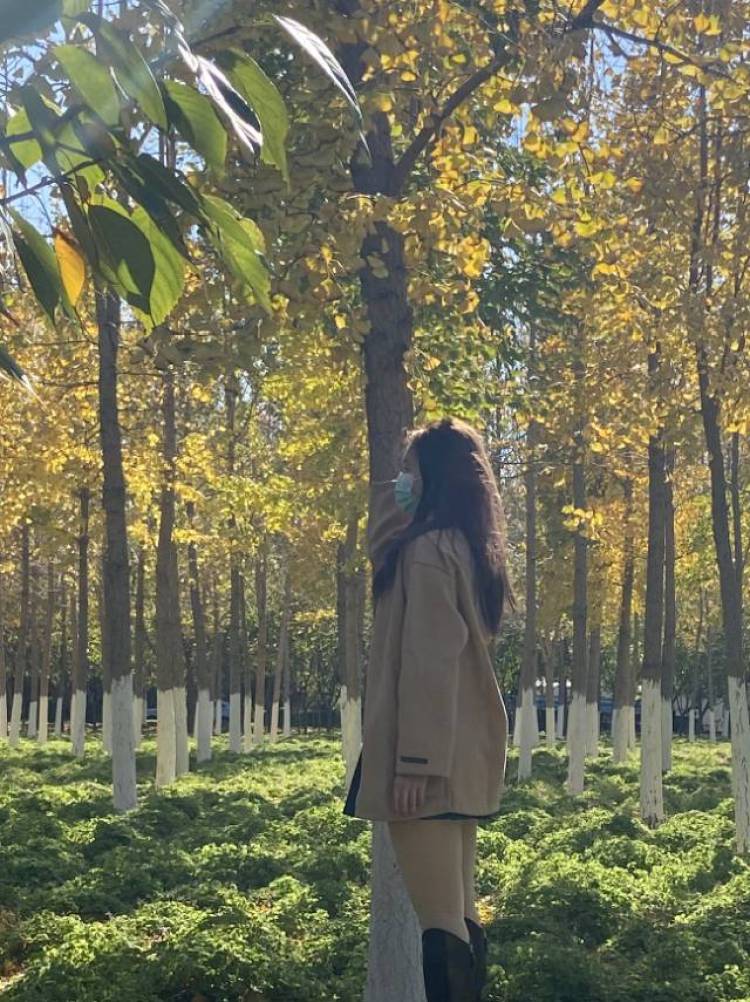 Summer.-河南省·平顶山市·宝丰县--寄拍模特接单,有经验,包包鞋子美妆服饰耳饰袜子美瞳皆可。身高165体重55kg微胖,可接多种风格。