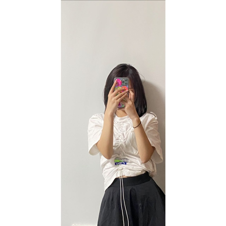 X-山东省·临沂市·沂南县--大家好!
可接寄拍 送拍等 服装饰品美妆护肤皆可
风格多样 情绪类韩系日系英伦休闲
会妆造 会修图
效率性完成 保质保量
欢迎合作 🤝
艺名:xuexue
身份:大学学生
年龄:22
身高:165CM