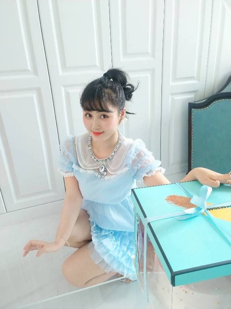 🦄smile-北京市·北京市·朝阳区-方芳儿-身高158cm.  体重45kg.服饰S .鞋码35-36.
认真细心性格开朗  接寄拍服饰 鞋包 帽 欢迎合作