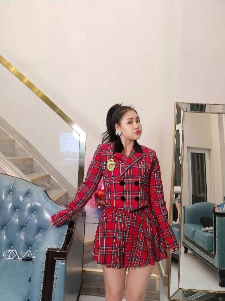 🦄smile-北京市·北京市·朝阳区-方芳儿-身高158cm. 体重45kg.服饰S .鞋码35-36.
认真细心性格开朗 接寄拍服饰 鞋包 帽 欢迎合作
