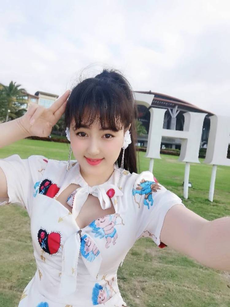 🦄smile-北京市·北京市·朝阳区-方芳儿-身高158cm. 体重45kg.服饰S .鞋码35-36.
认真细心性格开朗 接寄拍服饰 鞋包 帽 欢迎合作