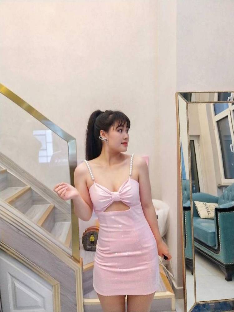 🦄smile-北京市·北京市·朝阳区-方芳儿-身高158cm. 体重45kg.服饰S .鞋码35-36.
认真细心性格开朗 接寄拍服饰 鞋包 帽 欢迎合作