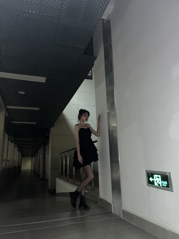 Ⱉ-福建省·泉州市·惠安县-抖音 微博-身高168 体重47kg
有拍照经验,出图快,有耐心。接各种寄拍~