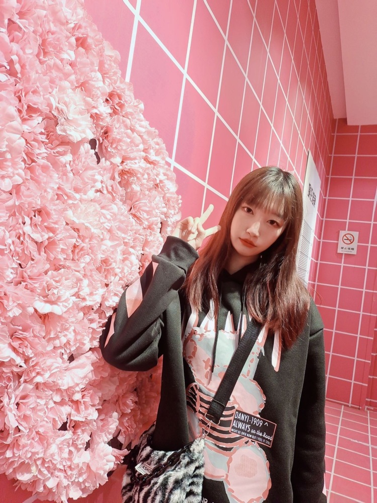 美少女壮士🧸-河南省·新乡市·红旗区-抖音***-接寄拍
身高165cm 体重42kg.
有做过网拍的经验,会p图 48小时内出图
风格:休闲 甜美 辣妹 美式校园 多风格
出图:🉑️外景 🉑️室内 🉑️对镜
可发:抖音 *** 知乎 微博
费用