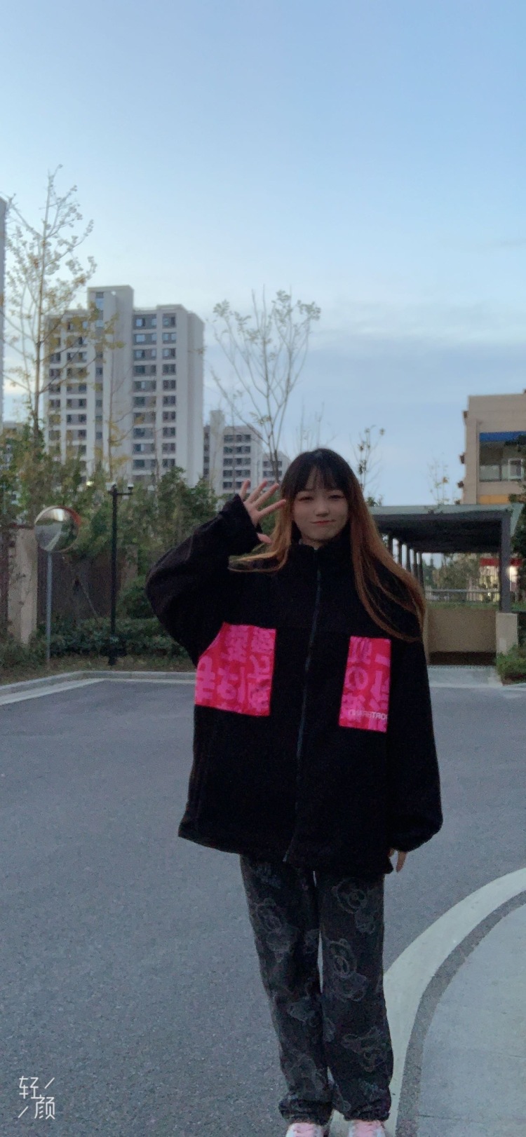 小凌-安徽省·芜湖市·弋江区--158/60斤，会拍照📷，全身照或者细节展示，成品图可以室内室外都可以，适合甜美风或者甜酷风🌟