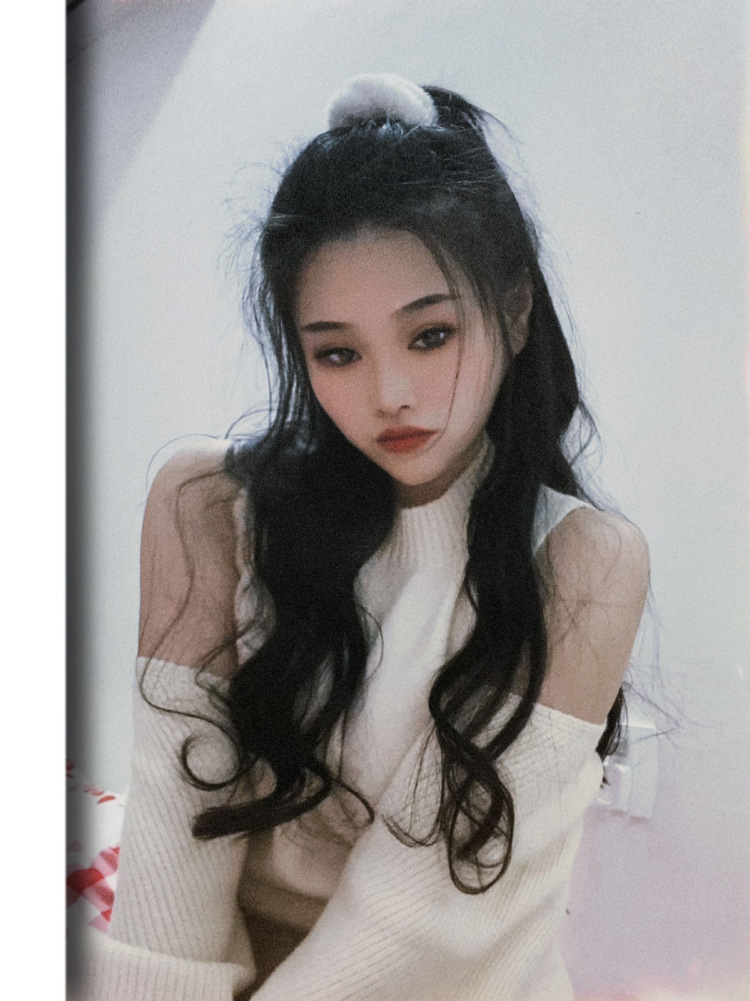 FANL 🖤-陕西省·渭南市·临渭区-抖音 快手 ***-接寄拍 服装 包包 饰品 鞋子手机壳其他都可 风格多变 会化妆会修图 价格可协商