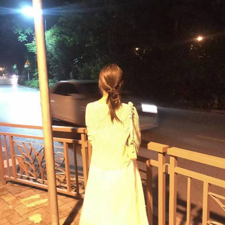 云里雾里-湖南省·郴州市·永兴县-快手-我很喜欢拍照可以接寄拍 很需要钱也想多一份靠谱的副业 身高比较矮小153 微胖92
会化妆会拍照会p图 总之拍出来的效果不会太丑 考虑考虑我叭~