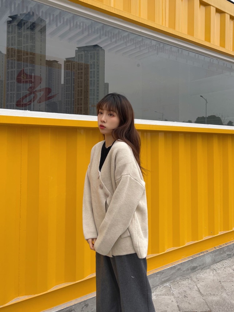 d豆子-浙江省·温州市·鹿城区--接寄拍,服装、美瞳 鞋子…都可接
约拍,费用协商
身高162 体重45 鞋码36