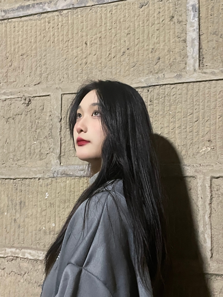 Double  cute-四川省·内江市·资中县--会拍照，会化妆，会化妆，接受寄拍（衣服，鞋子，包包，美甲等）都可以拍。也接受置换拍照。