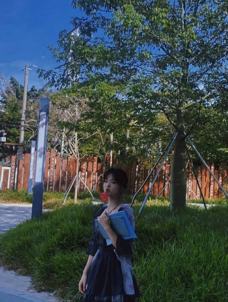 小陈不在-安徽省·合肥市·肥西县-快手-身高：160  体重：48
接寄拍  买家秀  约拍都可  风格多变
会拍照~  爱修图~  出图快~
期待合作！