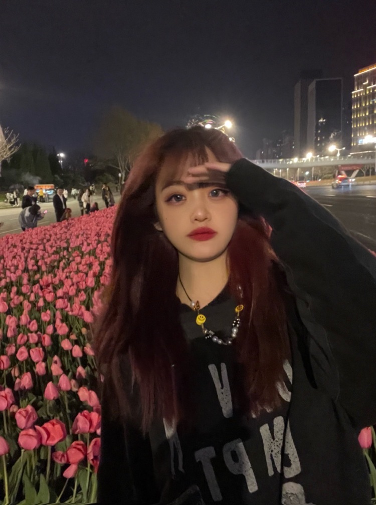 嘻嘻崽-山东省·济南市·历下区-抖音微博***-之前做过淘宝模特 有过寄拍经验买家秀 出图快质量高 什么风格都可以