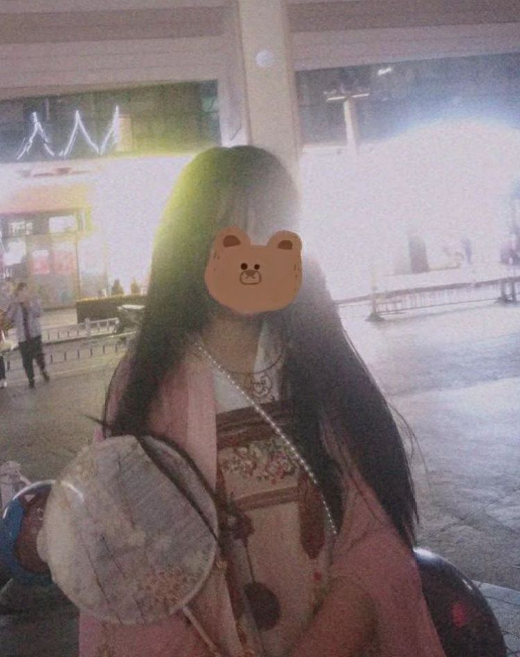 。-云南省·昆明市·五华区--🐷我是新人只做寄拍送拍。拍照技术可以
🐷各种商品饰品类，美瞳，c服或者洛丽塔都可以。
🐷工作认真。