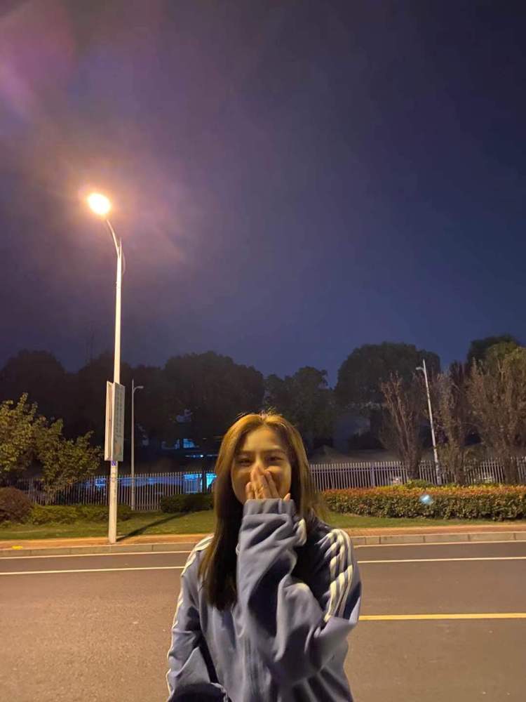 Woo-河南省·濮阳市·华龙区--大家好:
我是新来到网红湾的小姐姐 希望商家们给个机会 本人168cm51kg 可以接寄拍 买家秀
身份:素人
年龄:19
身高:168CM
体重:51KG
粉丝:3027
风格:御姐,甜妹,酷盖等多