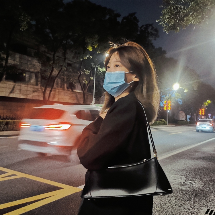 Attraversiamo.-河南省·郑州市·惠济区--接寄拍、买家秀等,擅长各种风格约拍,除私房。擅长化妆、穿搭、拍照、后期,会写软文。