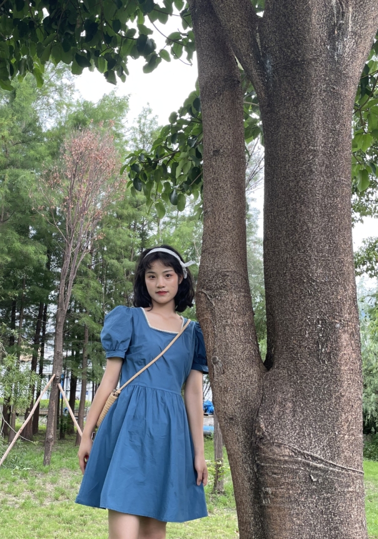 大只🐽-贵州省·贵阳市·花溪区--一名在校大学生,音乐表演专业身高163.体重46kg,热爱摄影,喜欢穿搭,接寄拍,风格多变,会p图。