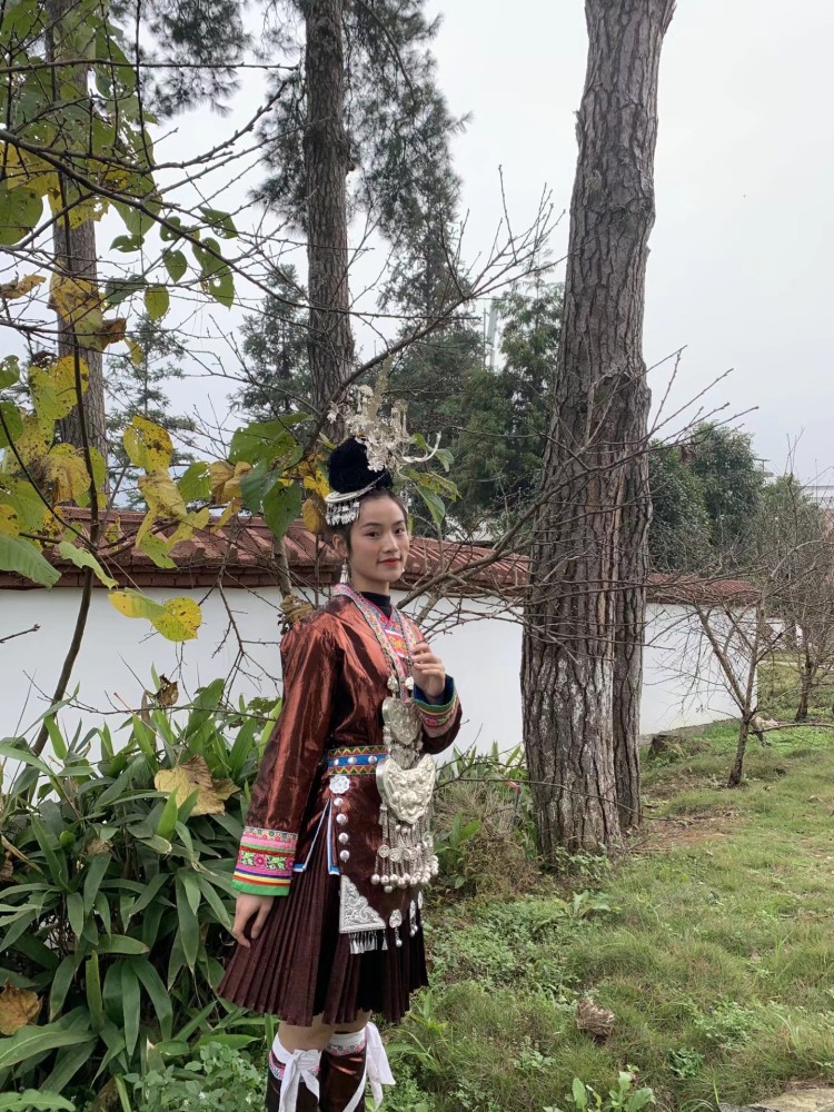 大只🐽-贵州省·贵阳市·花溪区--一名在校大学生,音乐表演专业身高163.体重46kg,热爱摄影,喜欢穿搭,接寄拍,风格多变,会p图。