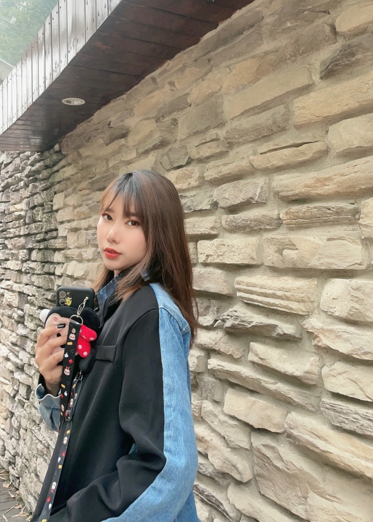 鲸鱼妹妹-浙江省·温州市·龙港市-***-170cm 55kg 接寄拍 风格多变,出片快,可接平面模特,人像写真,视频拍摄,买家秀/买家秀文案。