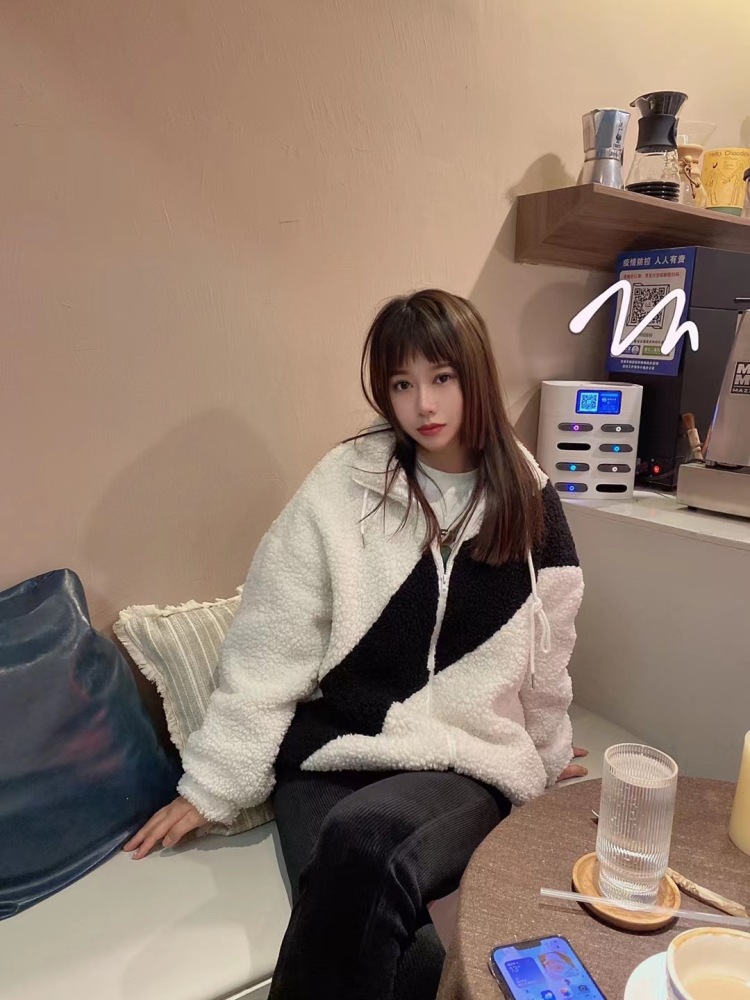 鲸鱼妹妹-浙江省·温州市·龙港市-***-170cm 55kg 接寄拍 风格多变,出片快,可接平面模特,人像写真,视频拍摄,买家秀/买家秀文案。