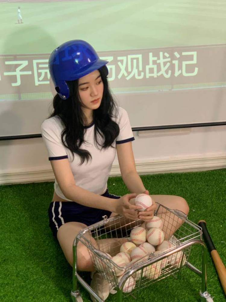 🌙-湖南省·长沙市·望城区-***-20岁，身高175，体重115，会拍照会修图有耐心，接寄拍买家秀等等，欢迎合作