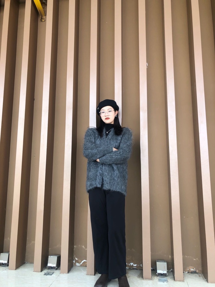 赛赛-云南省·红河哈尼族彝族自治州·蒙自市-***-身高172体重145  微胖
喜欢拍照📷  会p图！小眼睛  平时喜欢比较酷的衣服风格