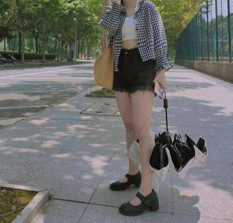 张脏包-浙江省·温州市·龙湾区-抖音微博知乎***最右-比较会p图,拍照比较好看,比较细心,希望可以认真完成每一份单子,因为喜欢拍照,所以希望能把自己的爱好融入生活。