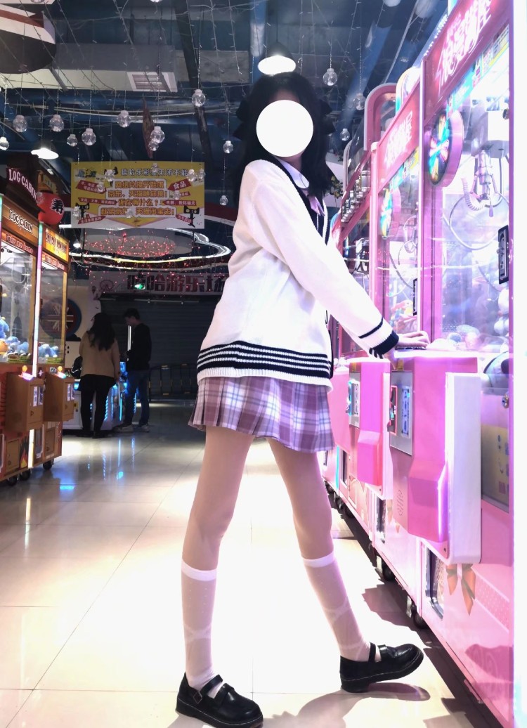七兮-湖北省·咸宁市·通城县--身高168体重92
能拍,会修!
😊 😊 😊
愿意尝试各种风格(休闲,慵懒,温柔,韩版,纯欲等等等)
喜欢钱,一定值得你看重!