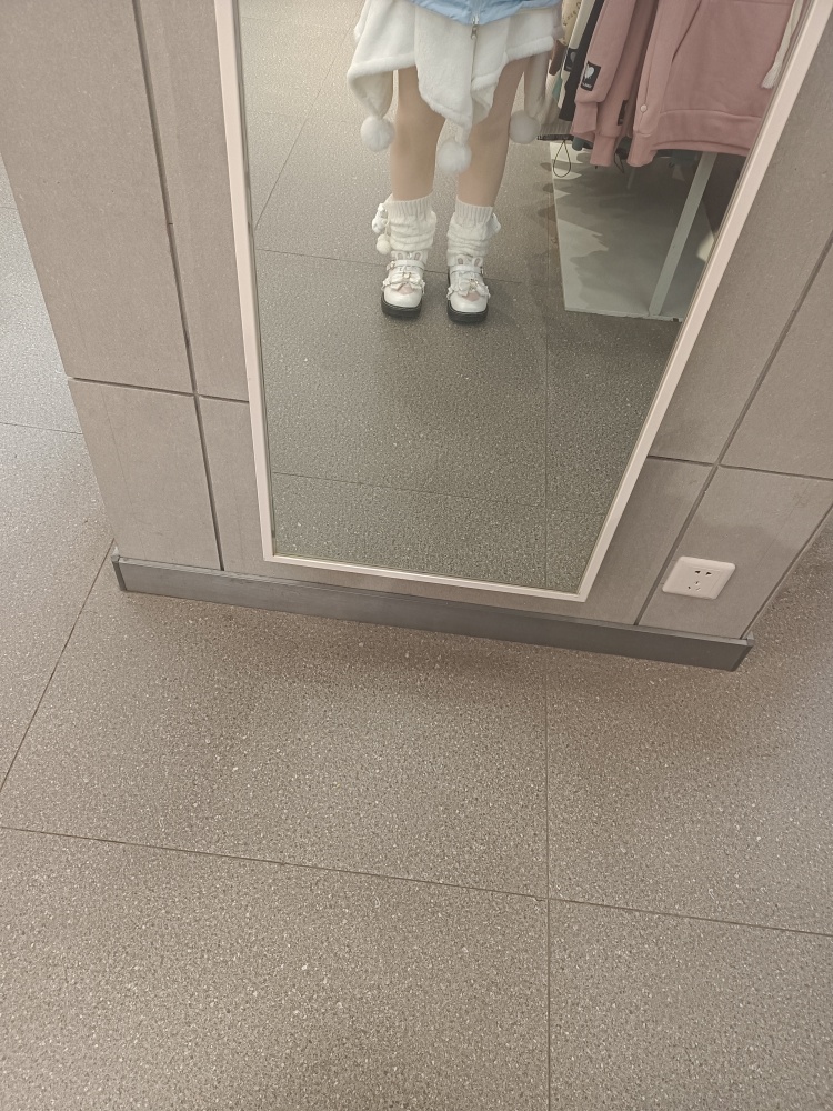 李小娘ya~-江苏省·宿迁市·沭阳县-抖音 *** 快手-学生
00后 服装种草 风格不限
155 90 小个子
